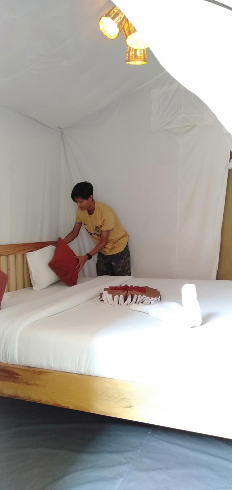 פוקהרה Kalash Parkaze And Tent Inn מראה חיצוני תמונה