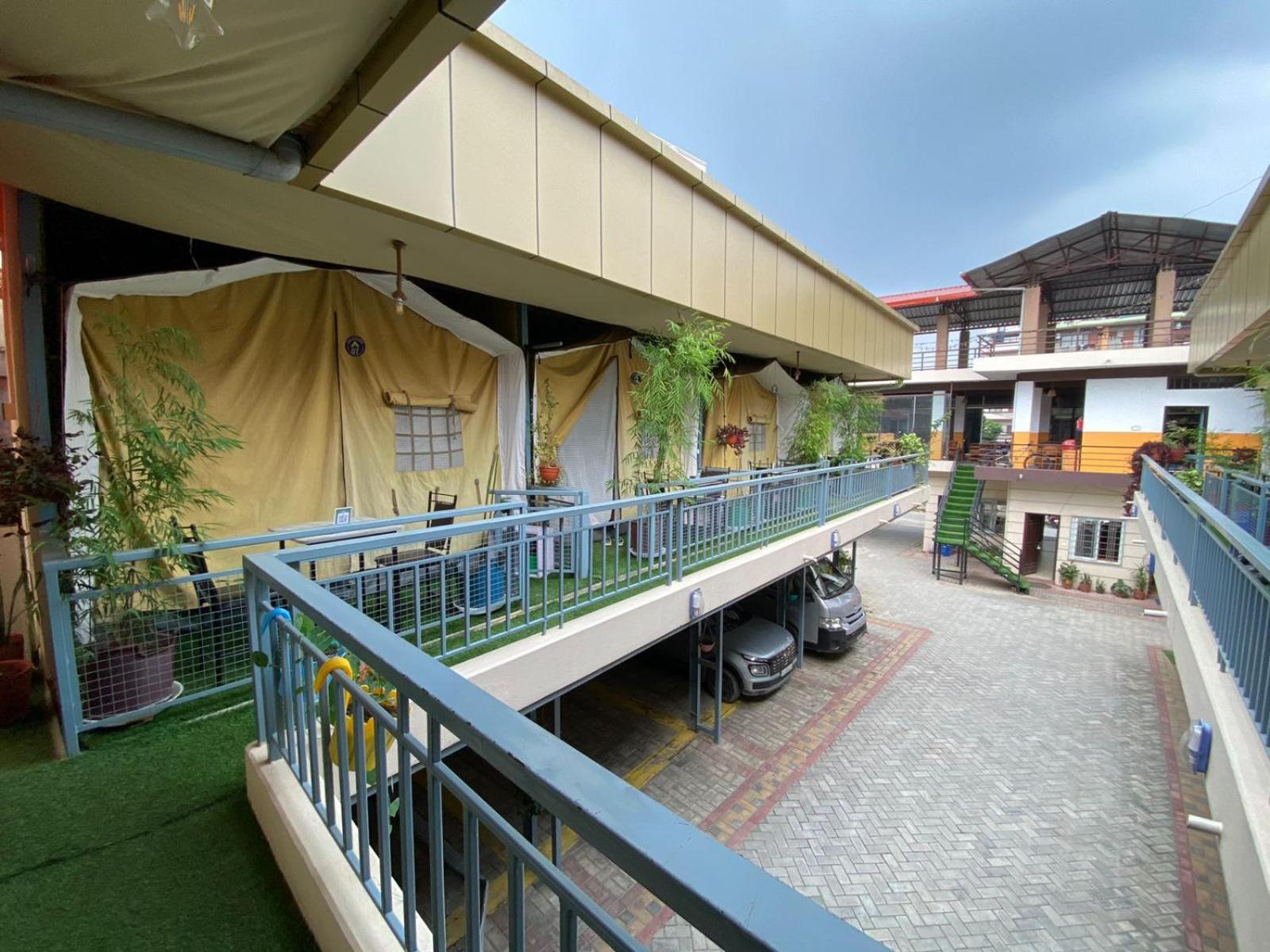 פוקהרה Kalash Parkaze And Tent Inn מראה חיצוני תמונה